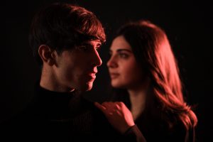 foto sala di posa coppia fidanzati, san valentino, grosseto