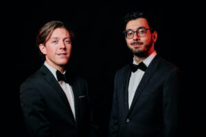 Duo Pianistico De Luca - Mai, foto in studio per musicisti